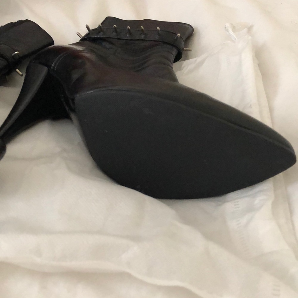 Saint Laurent black heeled booties - Picture 3 of 5
